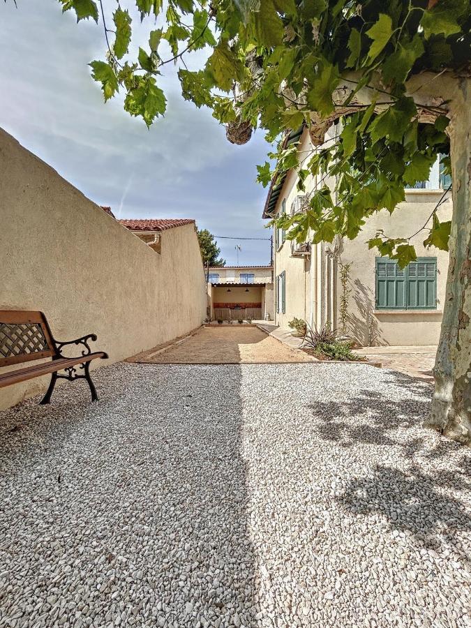 Charmante Maison De Ville Avec Jardin, Terrasse Et Terrain De Petanque Fos-sur-Mer Exterior foto